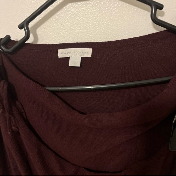 New York & Company Wine/Burgundy Fringed Pull-on Sweater Wrap Cotton-blend. L - Picture 5 of 7
